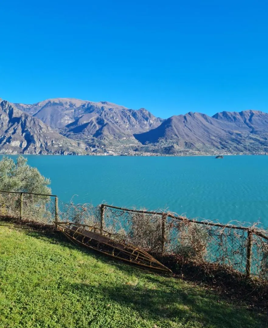 Le Tre Isole Villa Parzanica 0*,  Italy