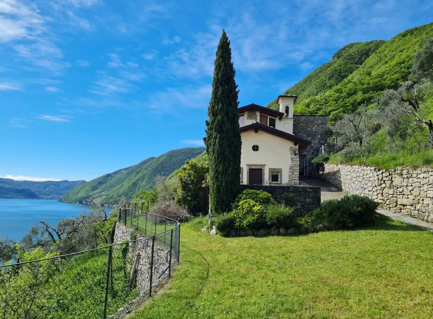Holiday home Le Tre Isole Villa Parzanica Italy