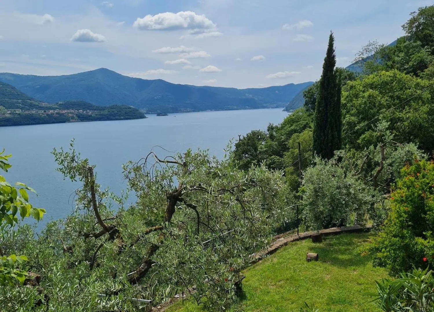 Holiday home Le Tre Isole Villa Parzanica Italy